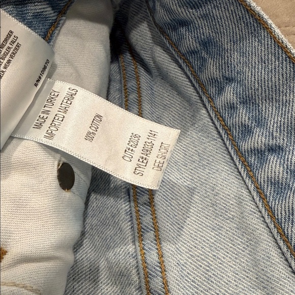 Agolde Light Blue Button-Fly Short - Picture 5 of 12